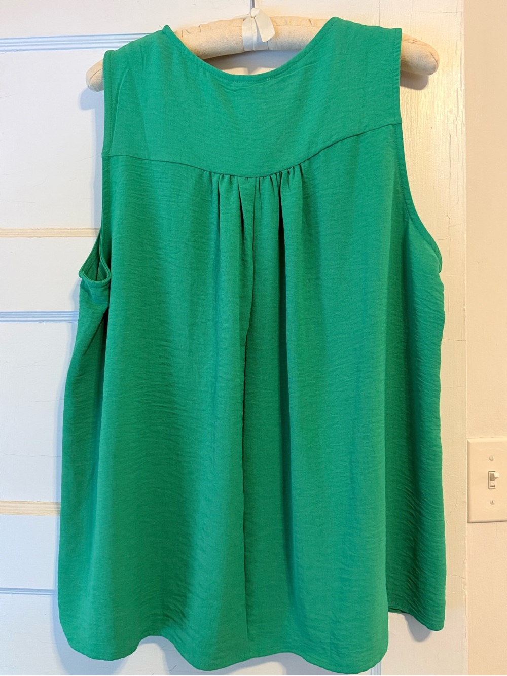 Andree by Unit Shell Tank Top Emerald Green 1X Plus - Picture 5 of 6